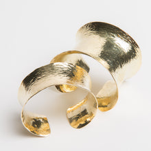 Load image into Gallery viewer, 18kt Gold Ocean Wave Cuff