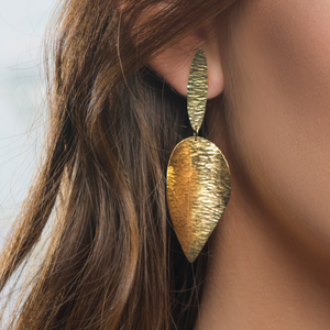 Large 18kt Gold Leaf Earring