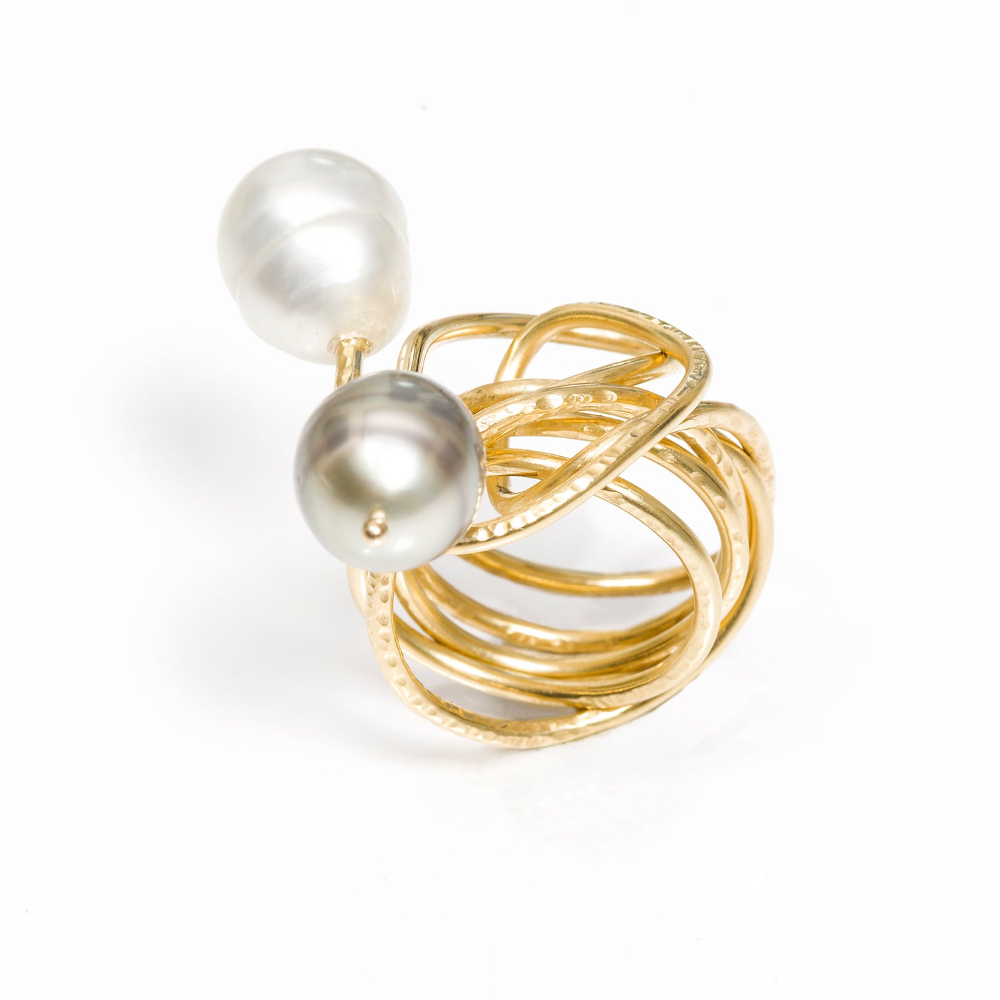 18kt Gold Endless Love Ring with Pearl