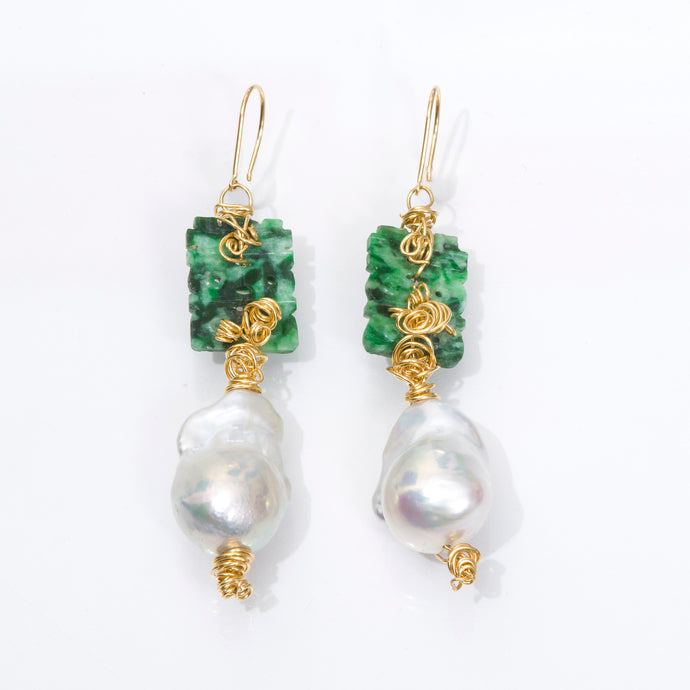 18kt Gold Jade and Pearl Earrings