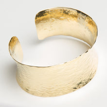 Load image into Gallery viewer, 18kt Gold Ocean Wave Cuff