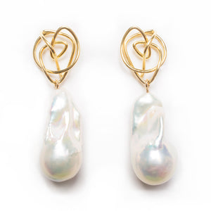 18kt Gold 'Endless Love' Baroque Pearl Earring